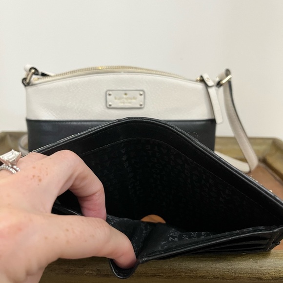 Kate spade black and white cross body bag and matching wallet - Picture 5 of 6
